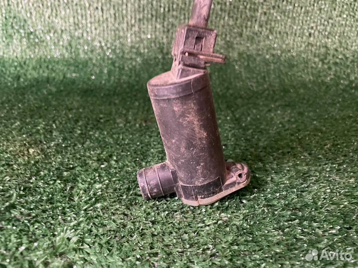 Насос омывателя Ford