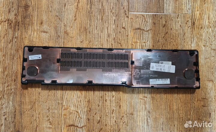 Нижняя крышка ноутбука Asus