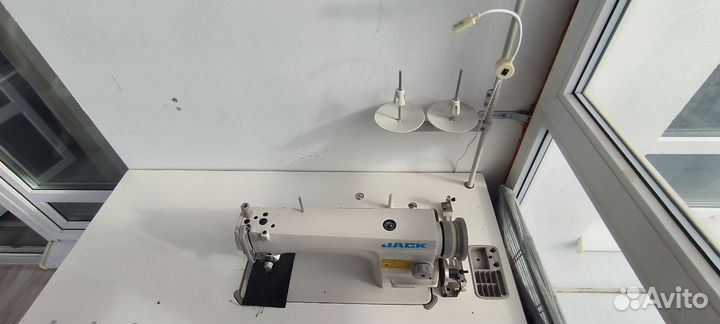 Промышленная швейная машина jack