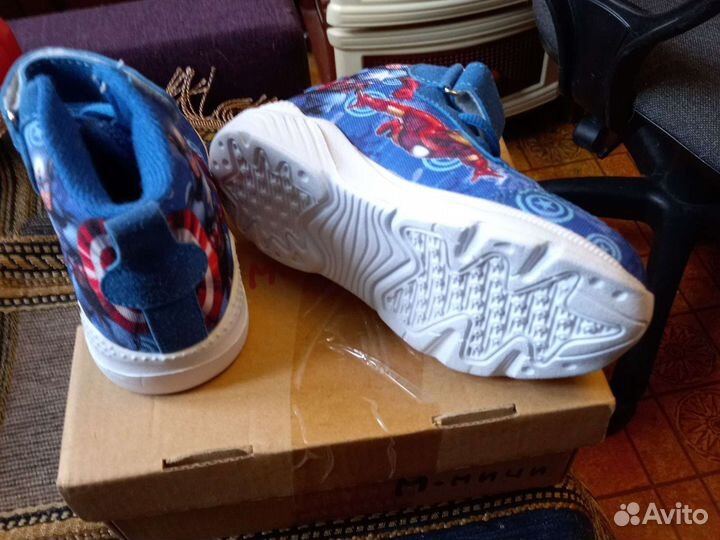 Кросовки р 28, 27