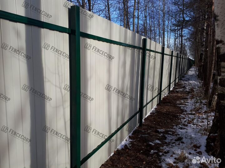 Забор из профнастила для дачи