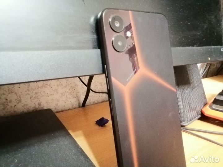 Techo pova 4 128gb