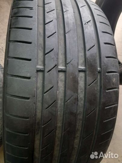 Kumho Road Venture 798 245/40 R20