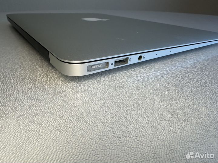 Apple macbook air 13 2019 8/128