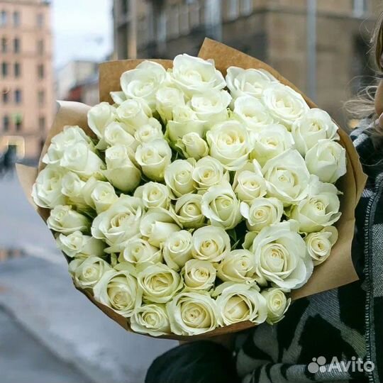 Букет из 51 Белой Розы с Доставкой