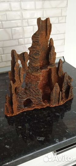 Скала в аквариум