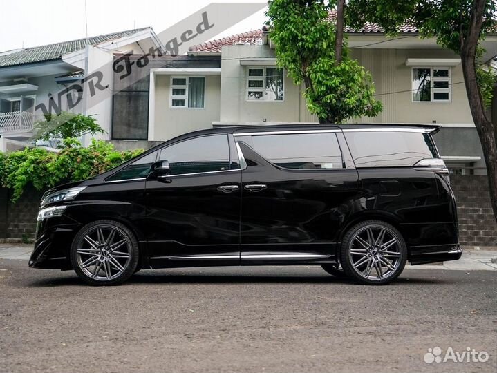 Кованые диски R19 на Toyota Vellfire