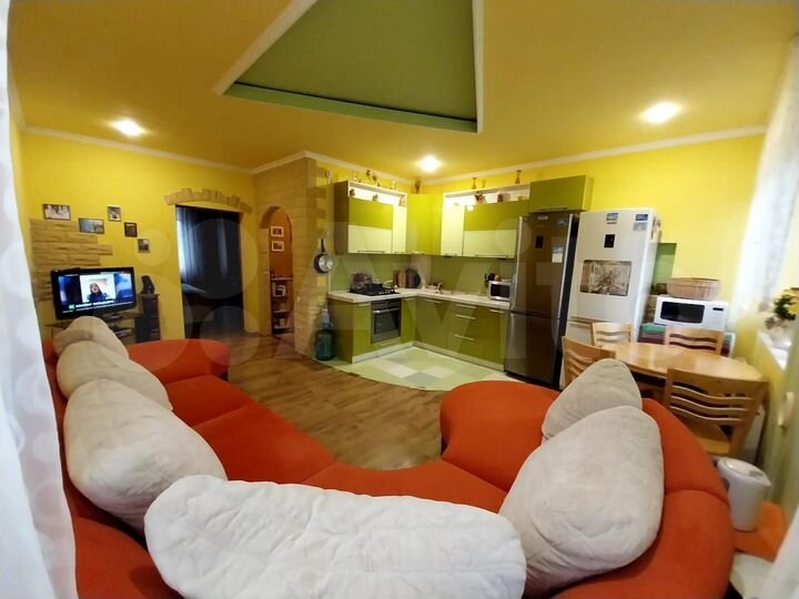 2-к. квартира, 69,5 м², 2/3 эт.