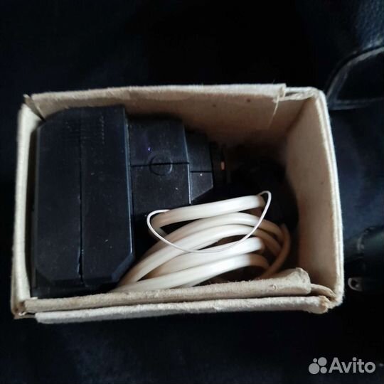 Плёночный фотоаппарат со вспышкой Эликон