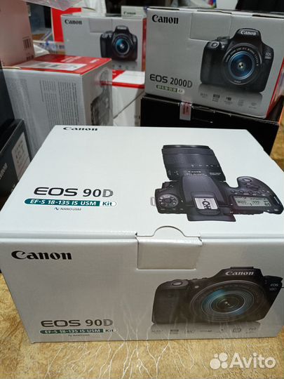 Canon eos 90D Kit 18-135mm IS USM