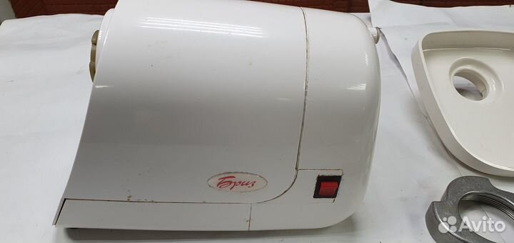 Электромясорубка Бриз эмш-30/160 с овощерезкой