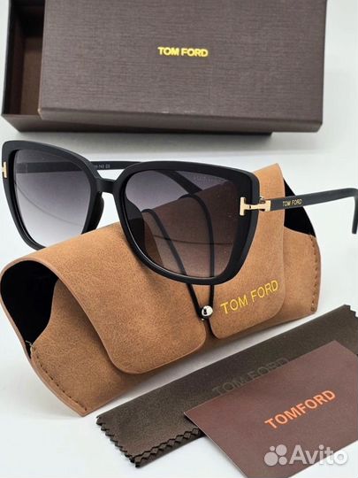 Солнцезащитные очки tom ford