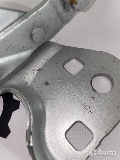 Петля капота левая Mercedes-Benz GLC-Класс