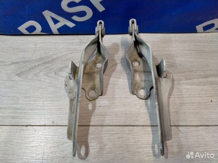 Петля капота Toyota Mark Ii GX105 1GFE 1998.10