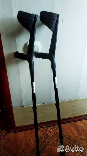 Инвалидное кресло коляска, костыли