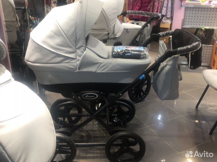 Коляска 2 в 1 или 3 в 1 новая