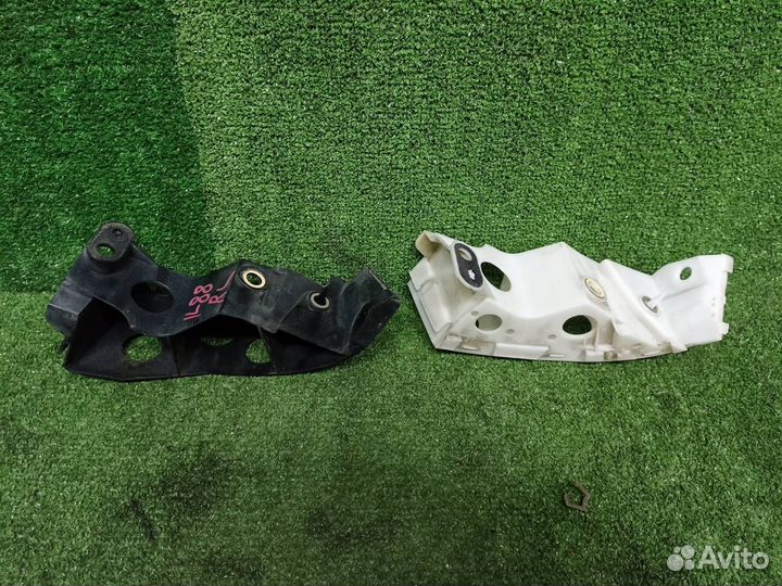 Кронштейн крепления задний Subaru Legacy Outback