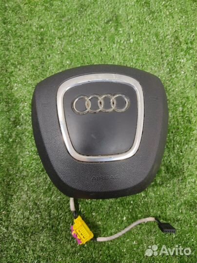Подушка безопасности в руль Audi Q7 (4LB) 2007