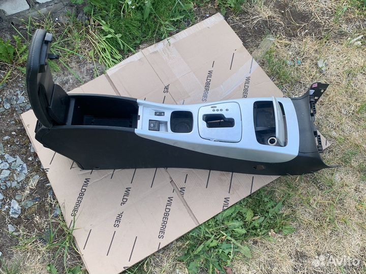 Подлокотник renault laguna 3 АКПП