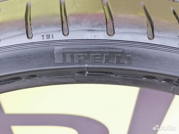 Pirelli P Zero PZ4 245/30 R20
