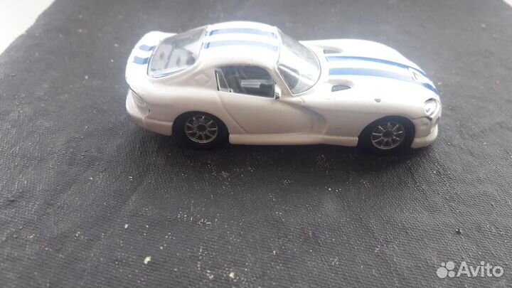 Машинка моделька Viper/Bburago