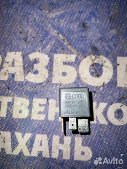 Реле Audi A8D3 седан 2005