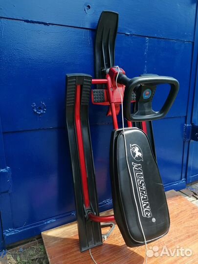 Снегокат Mustang