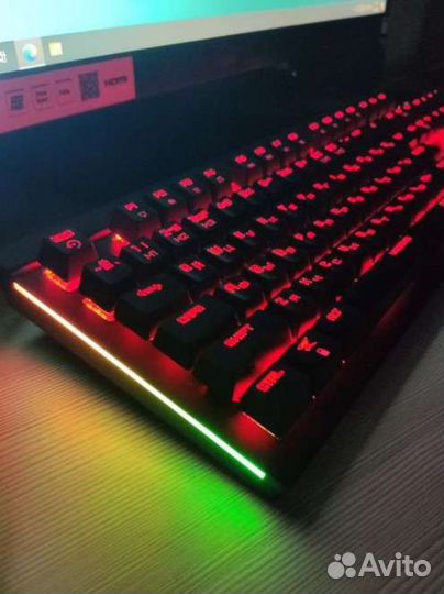 Игровой набор из мышки наушников и клавиатуры