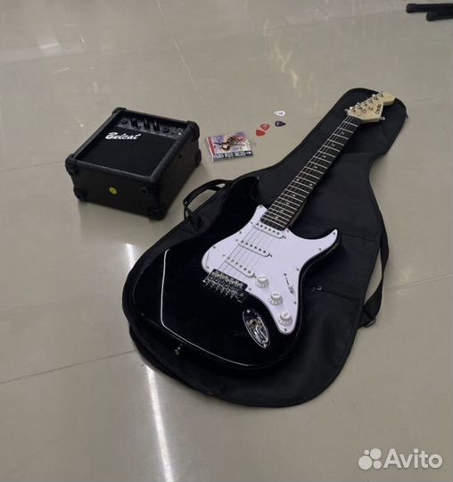 Электрогитара с полным комплектом