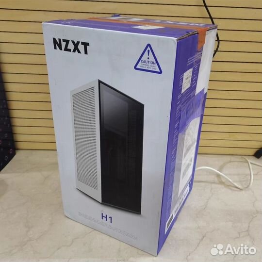 Новый Корпус Mini-ITX nzxt H1