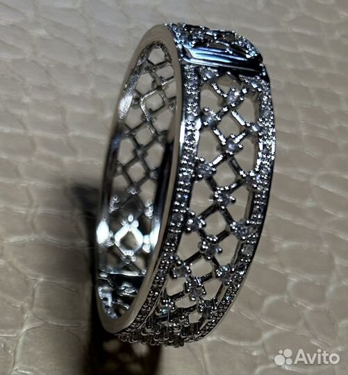 Браслет женский с камнями