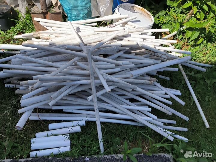 Остатки пластиковых труб