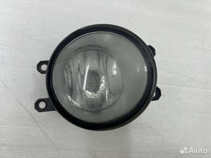 Фара противотуманная передняя правая Toyota Camry
