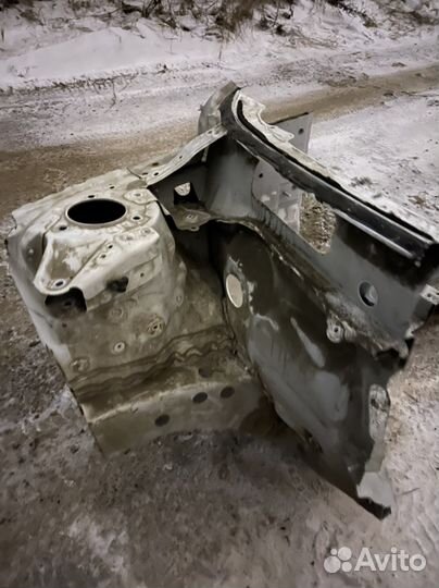 Порог правый со стойкой Toyota Camry 50