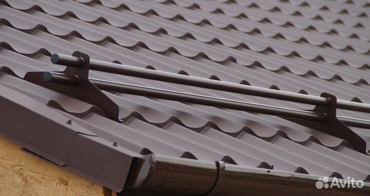 Долговечные снегозадержатели для крыши