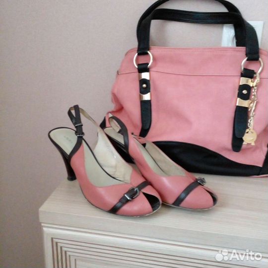 Босоножки женские