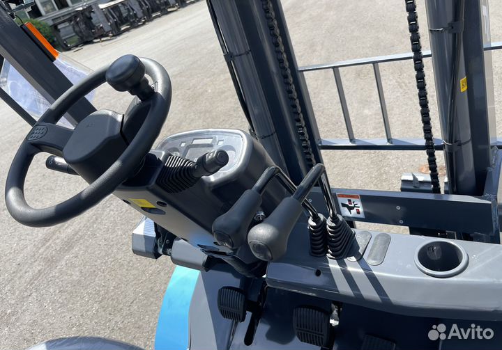 Вилочный погрузчик TRF D35-3M, 2023