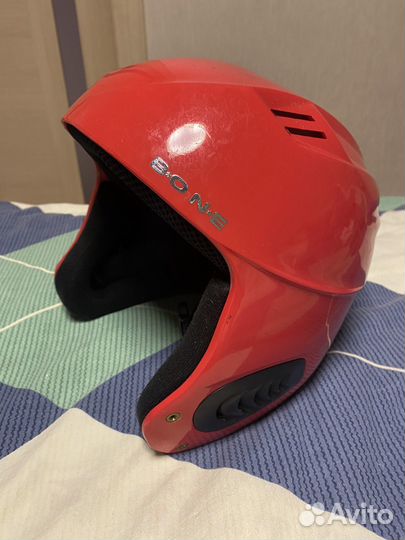 Горнолыжный шлем