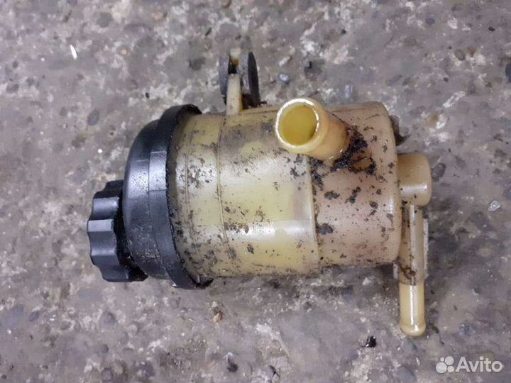 Бачок гура Kia Cerato