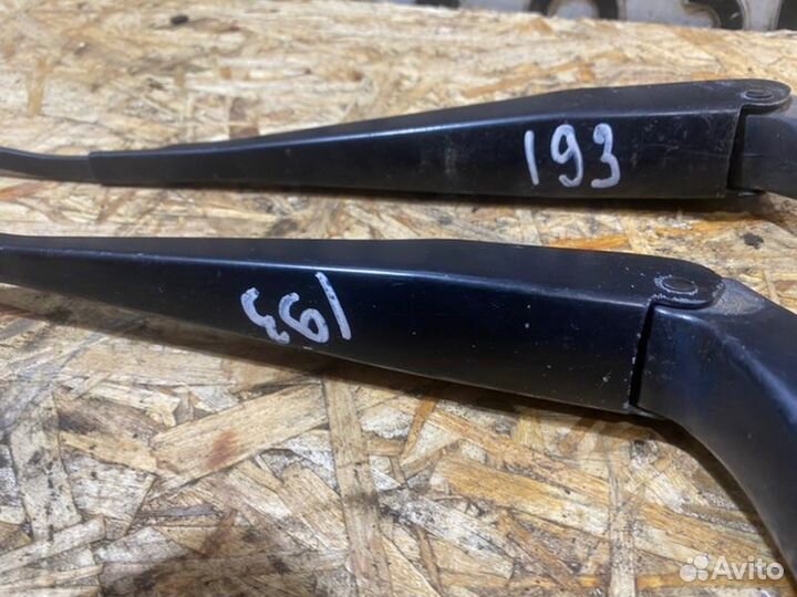 Поводки дворников Ford Mondeo 3 2002