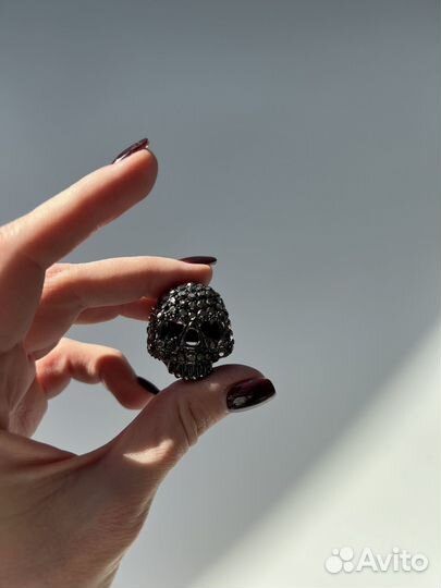 Кольцо с черепом
