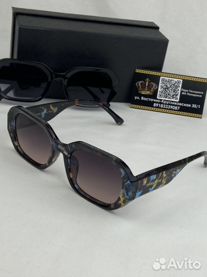 Солнечные очки женские