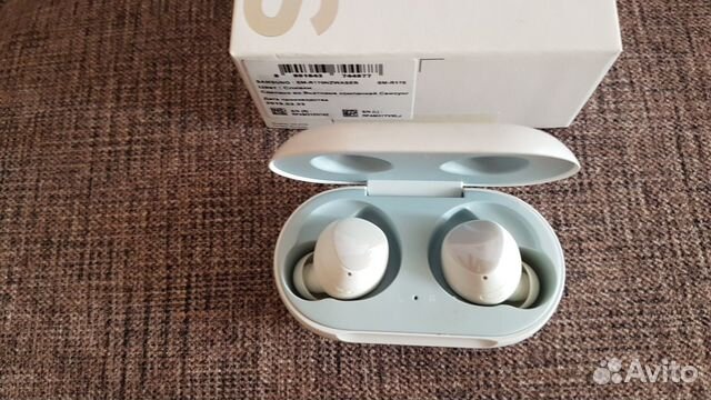 Оригинальные беспроводные наушники samsung