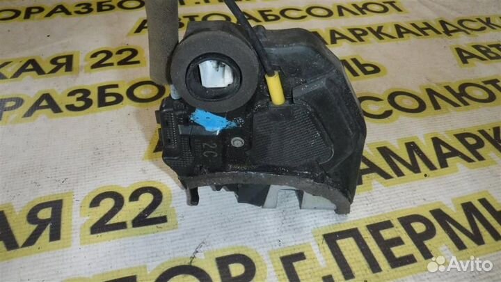 Замок двери задней правой Toyota Corolla (E150) 2