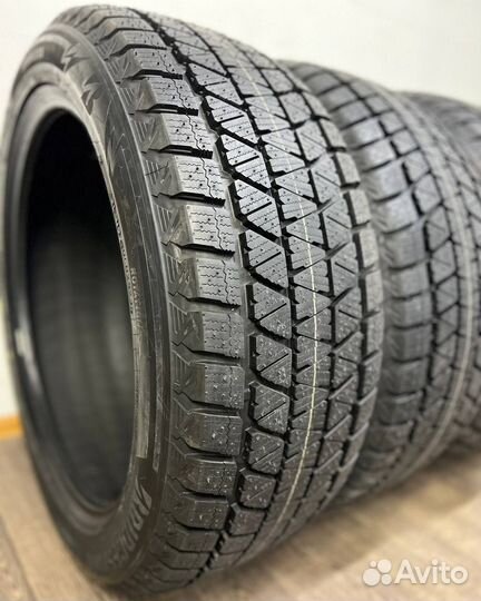 Bridgestone Blizzak DM-V3 285/45 R22 112T