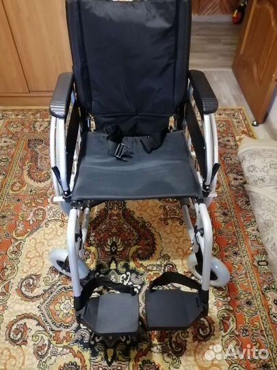 Инвалидная коляска