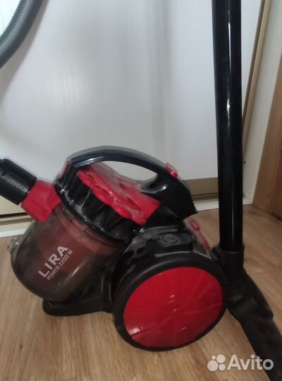 Пылесос Lira 1004