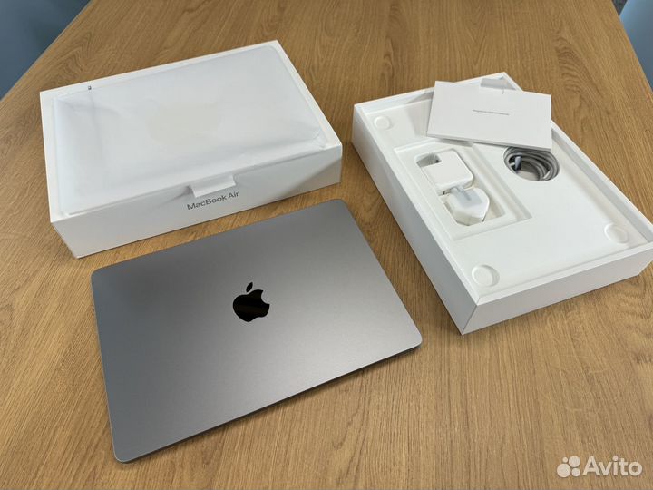 Macbook Air 13,6 M2 512GB идеал