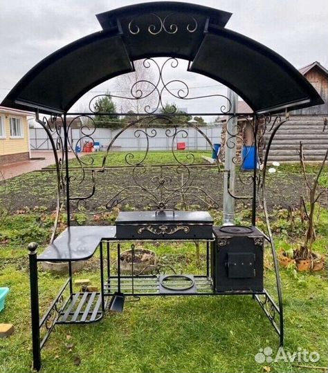 Беседка с мангалом