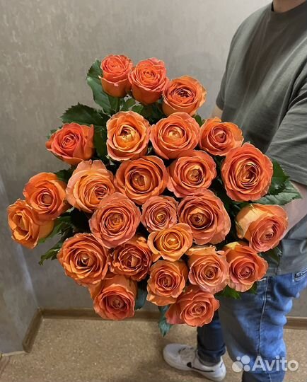 Необычные Коралловые розы в букете от 15шт